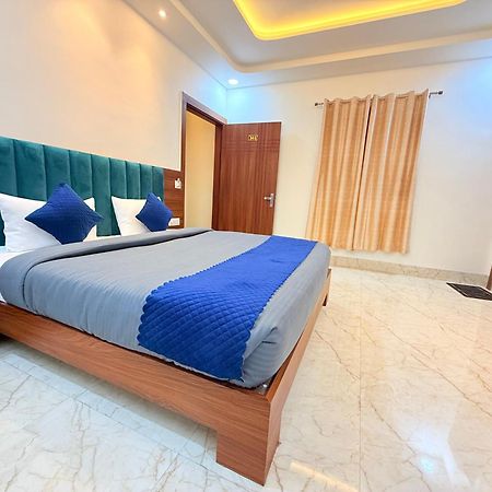 Hotel Tulip Light Mathura Bagian luar foto