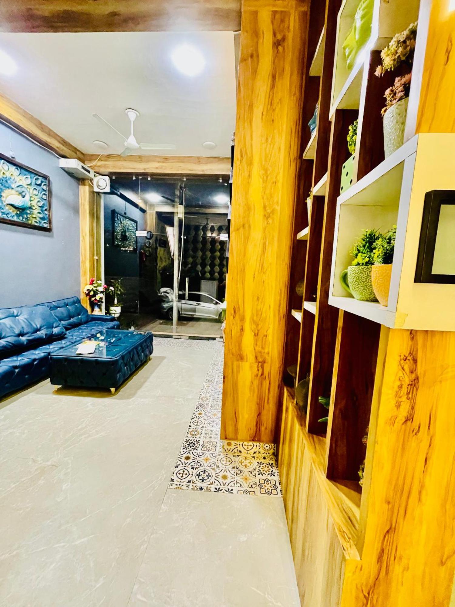 Hotel Tulip Light Mathura Bagian luar foto